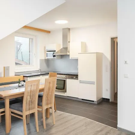 Sunshine Schilchegger *